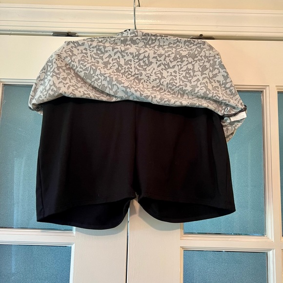 TRANQUILITY BY CC PATTERNED SKORT 🖤💙 - Picture 3 of 5